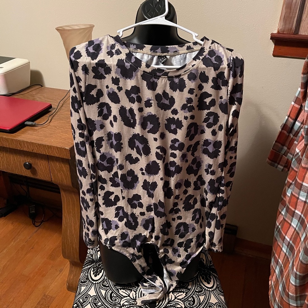 SHEIN chic top